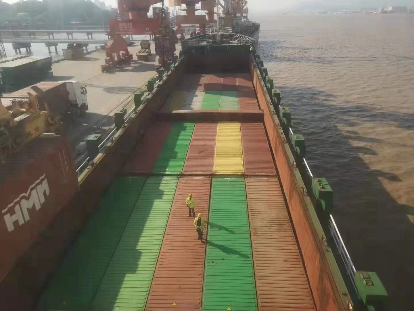 5300吨集装箱船，2006年建造