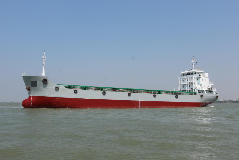 出售2016年造5600载重吨集装箱船