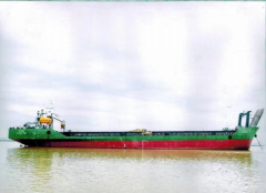 2015年 9010T 自航甲板驳(带挖机产车)