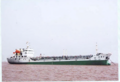 2011年 3877T 油船